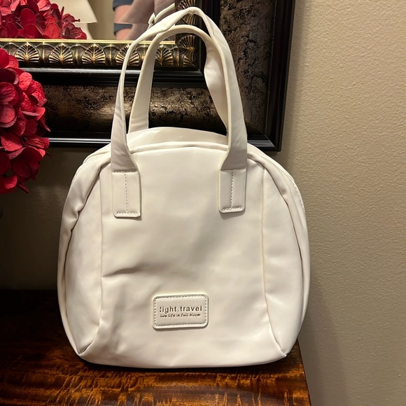 Light.Travel Travel Bag in Ivory, New, No Tags - Picture 1 of 13